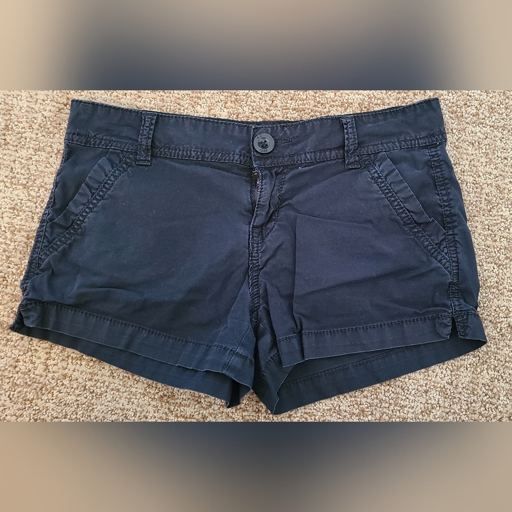 Gently Used Arizona Stretch Shorts